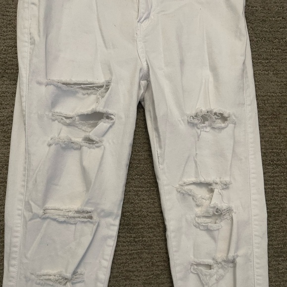 White distressed jeans - Picture 2 of 5